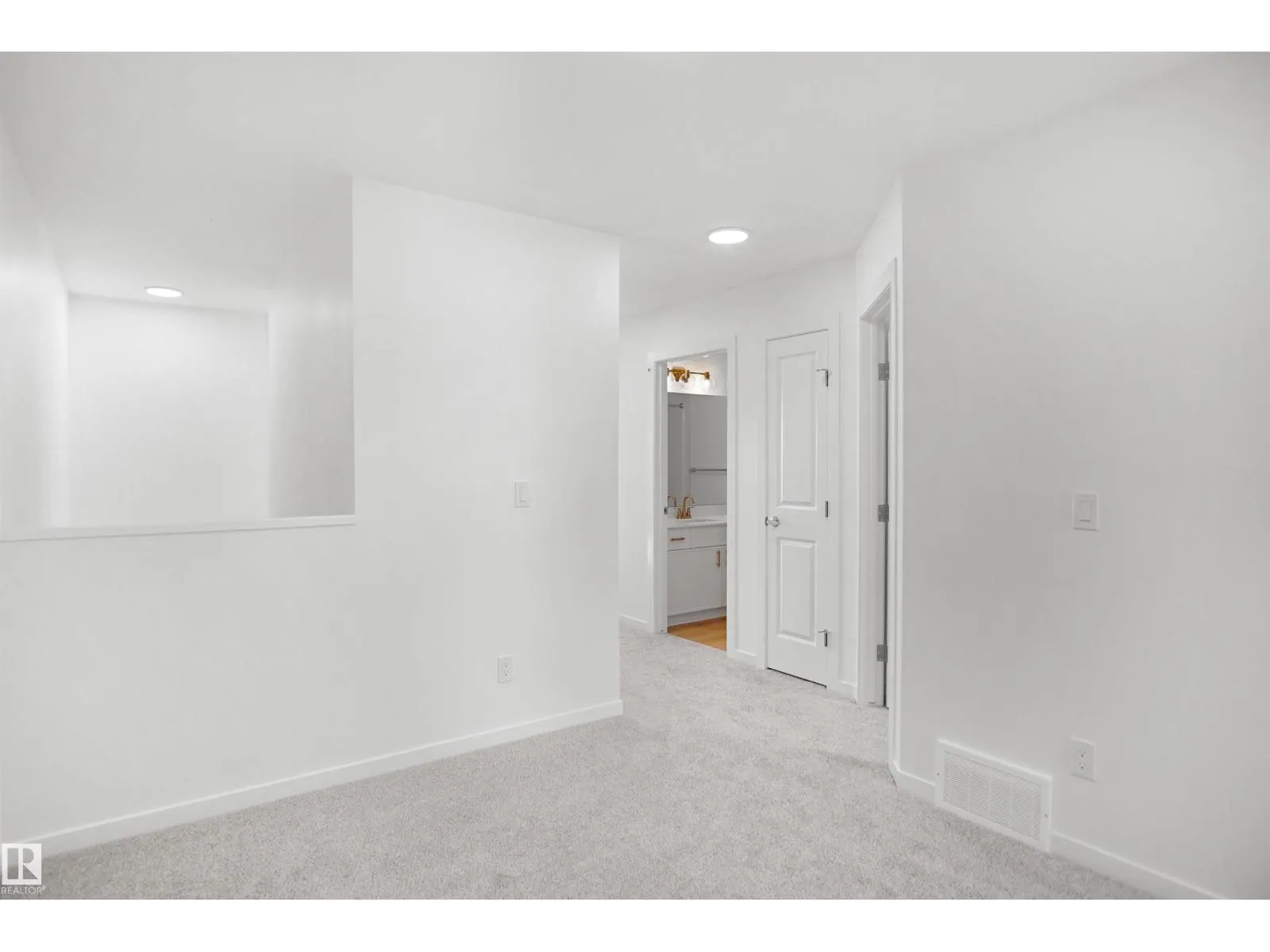 20917 24 AV NW