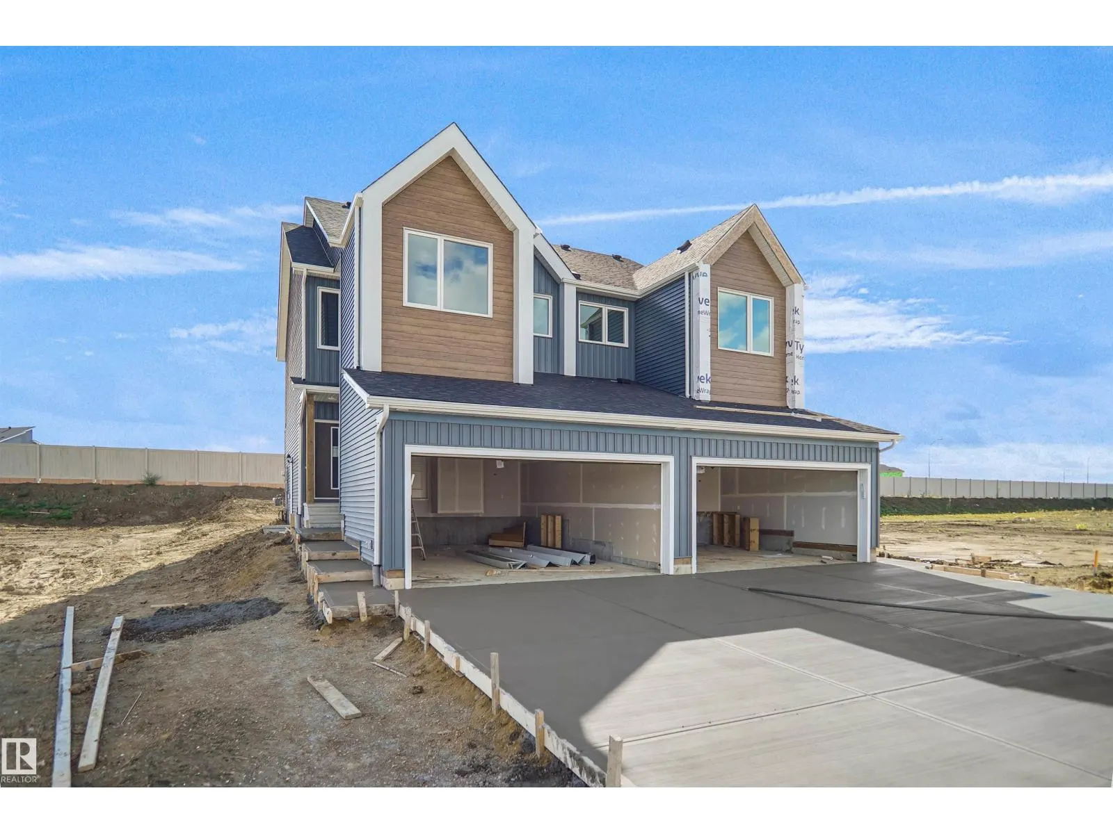 20917 24 AV NW