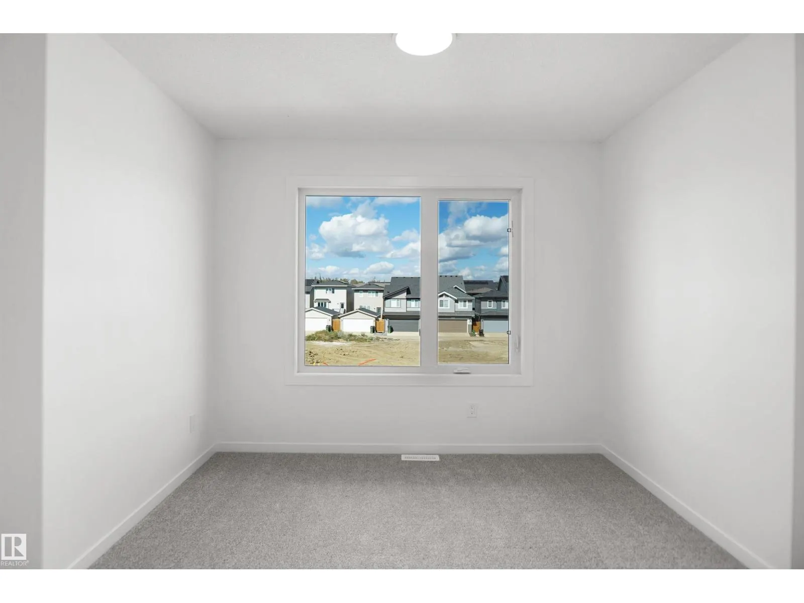 20917 24 AV NW