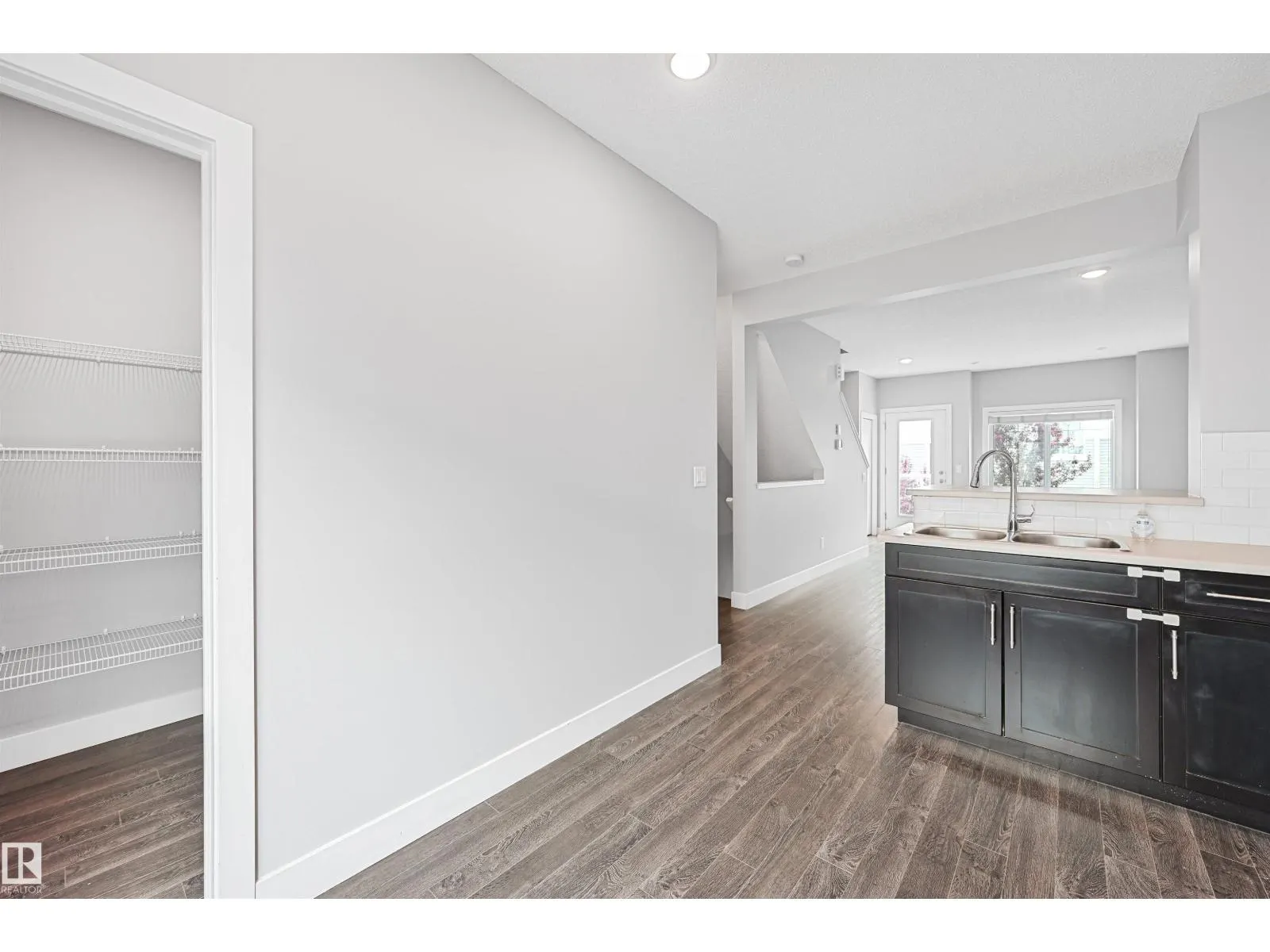 #30 804 WELSH DR SW