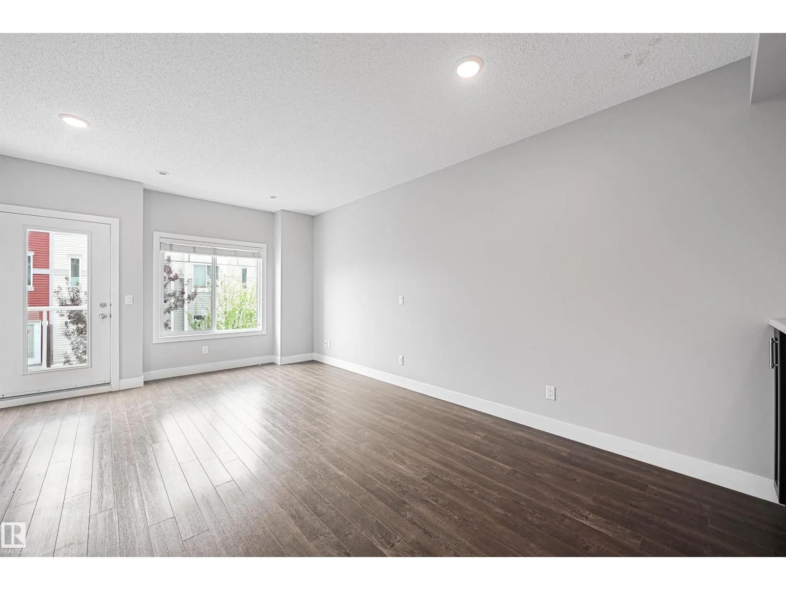 #30 804 WELSH DR SW