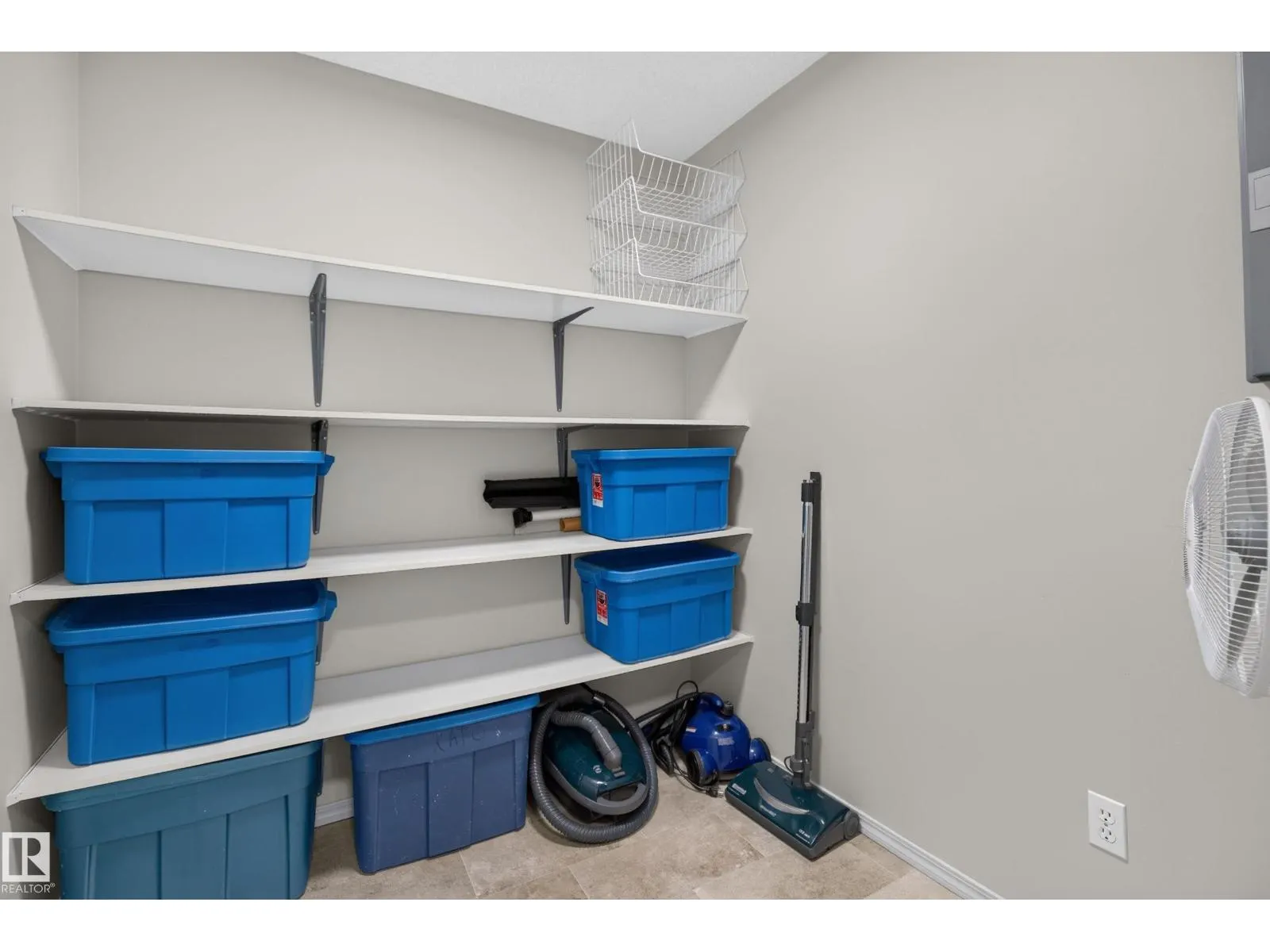 #303 45 GERVAIS RD
