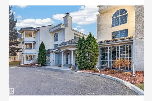 #303 45 GERVAIS RD