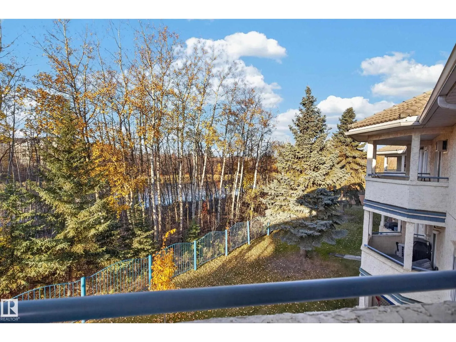 #303 45 GERVAIS RD
