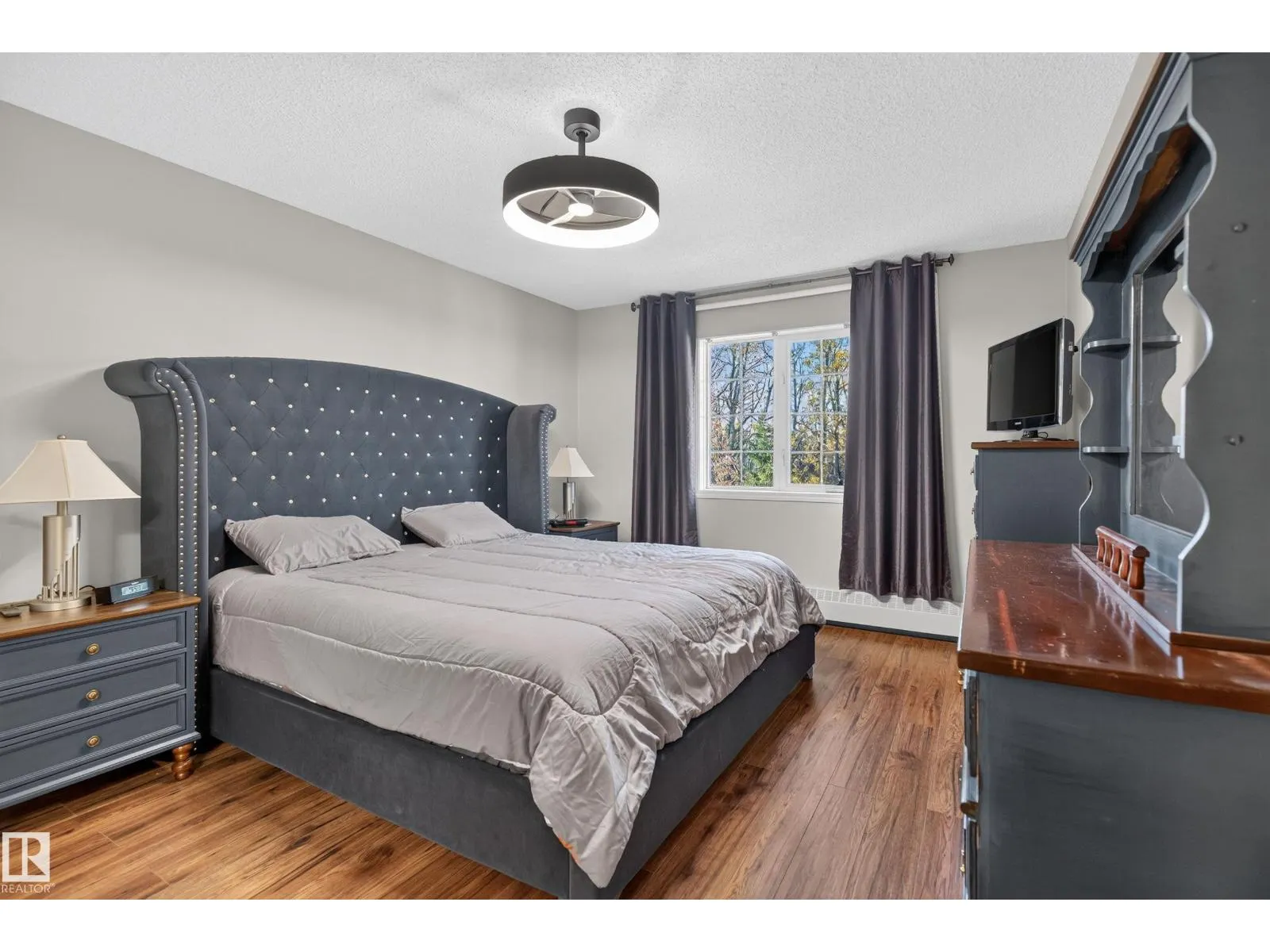 #303 45 GERVAIS RD