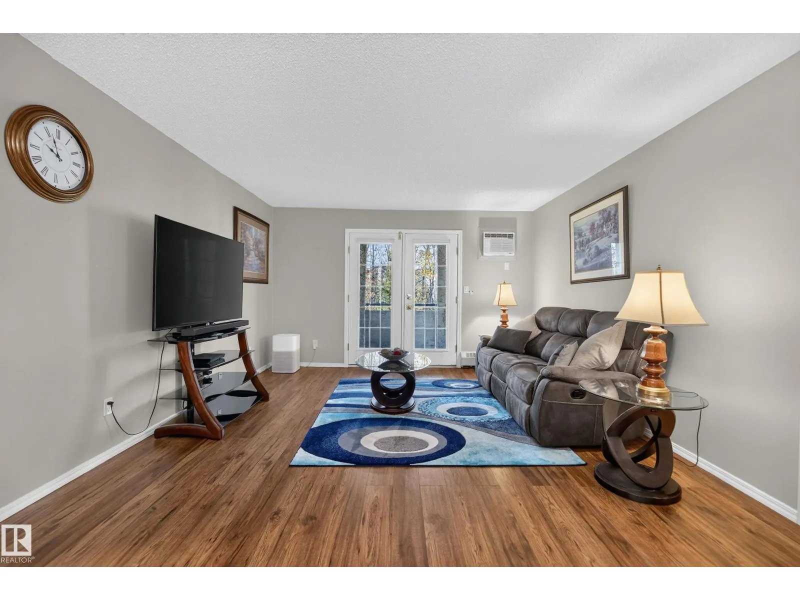 #303 45 GERVAIS RD