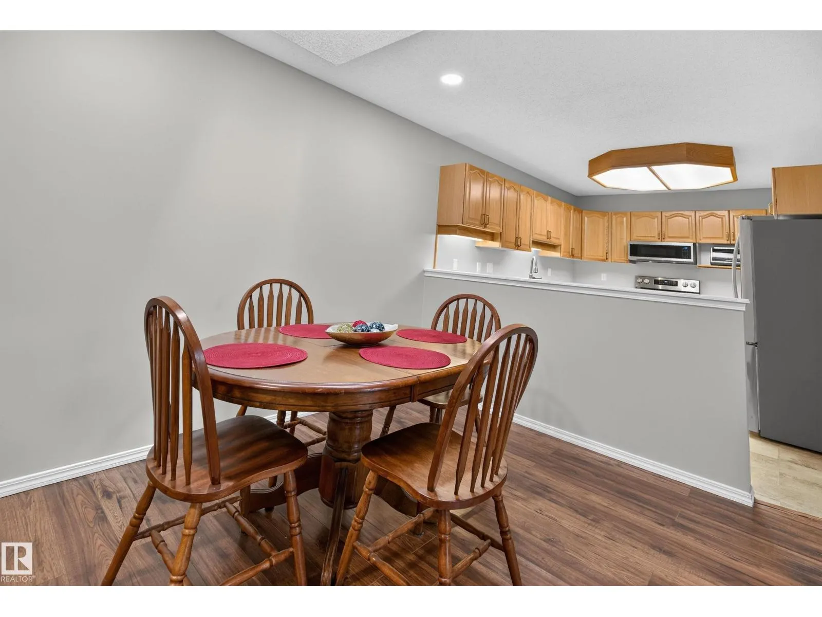 #303 45 GERVAIS RD