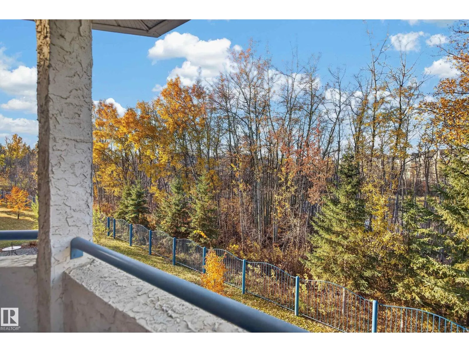 #303 45 GERVAIS RD