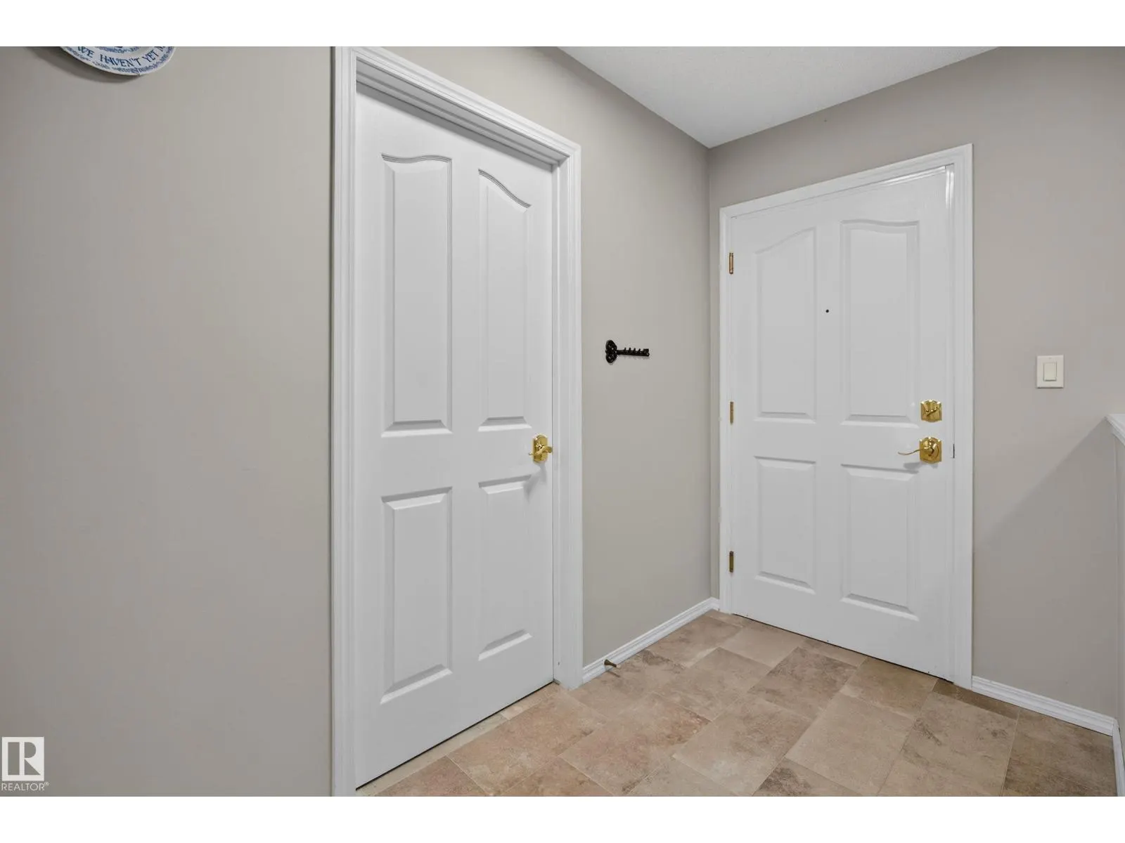 #303 45 GERVAIS RD