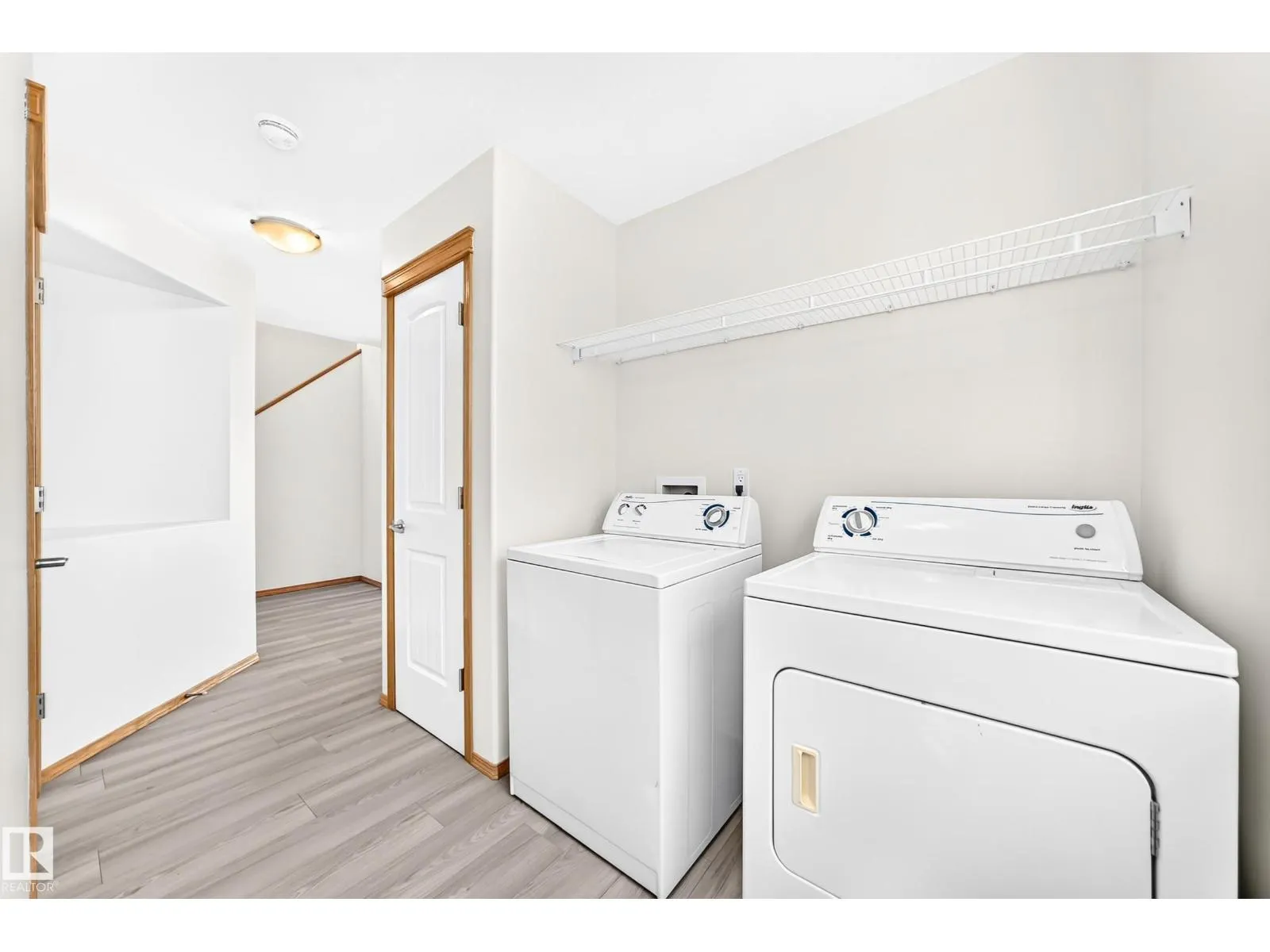 686 KANANASKIS DR