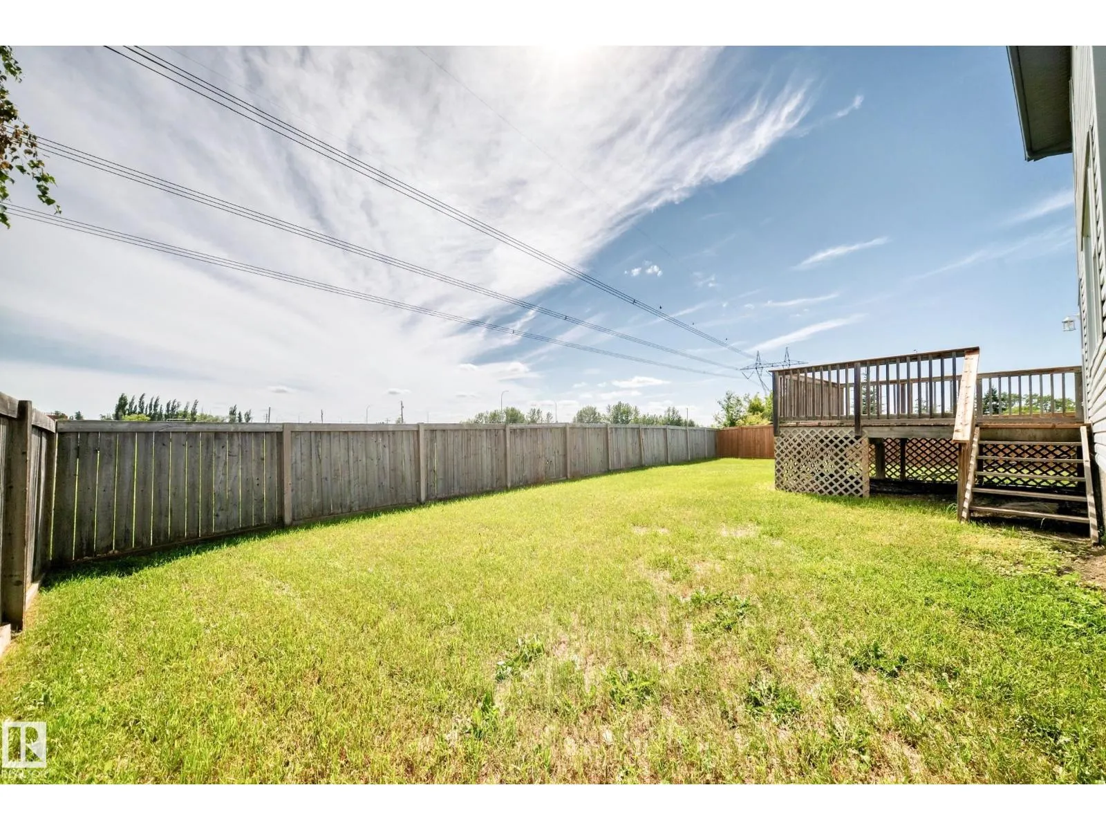 686 KANANASKIS DR