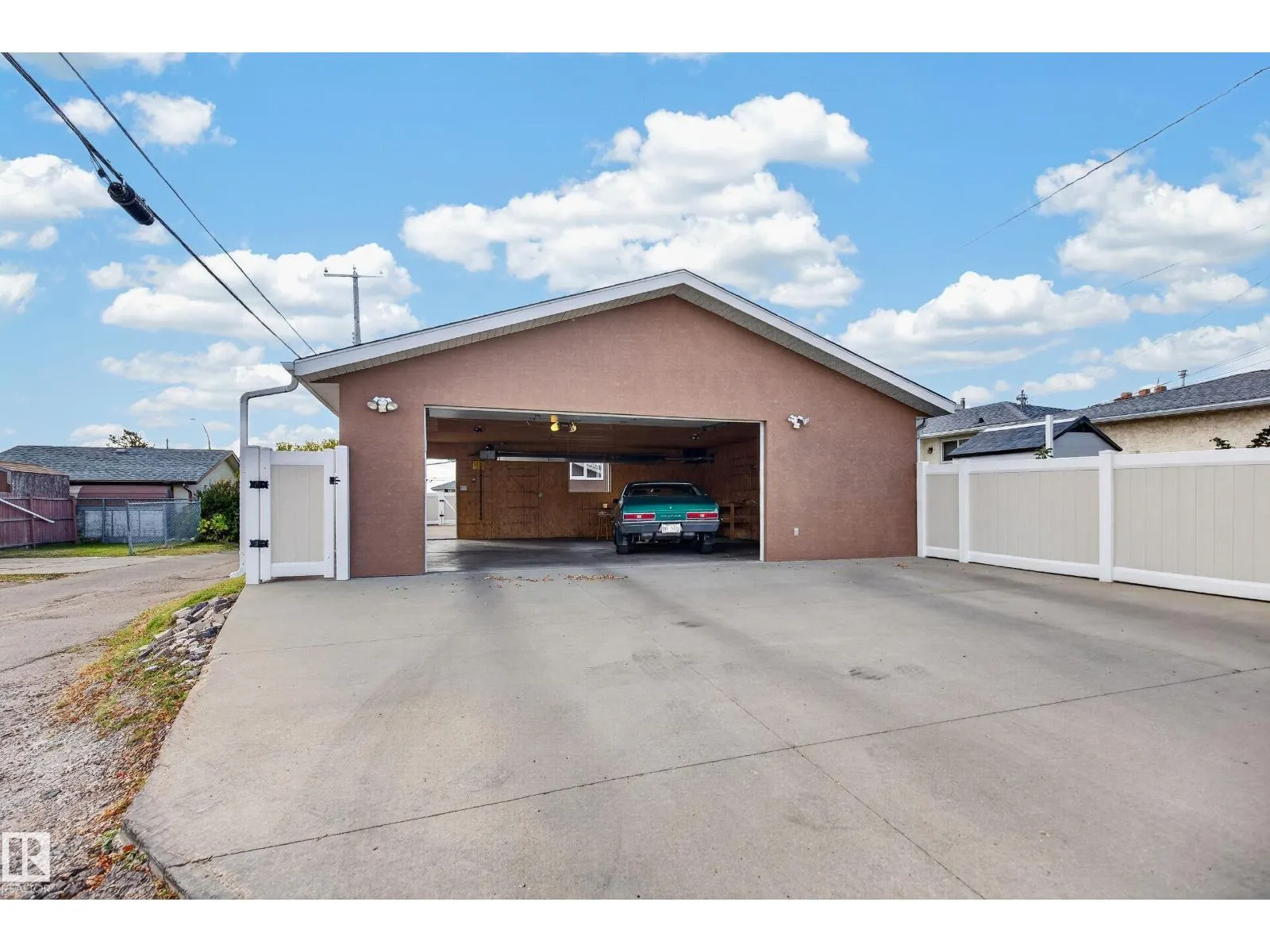9108 132A AV NW