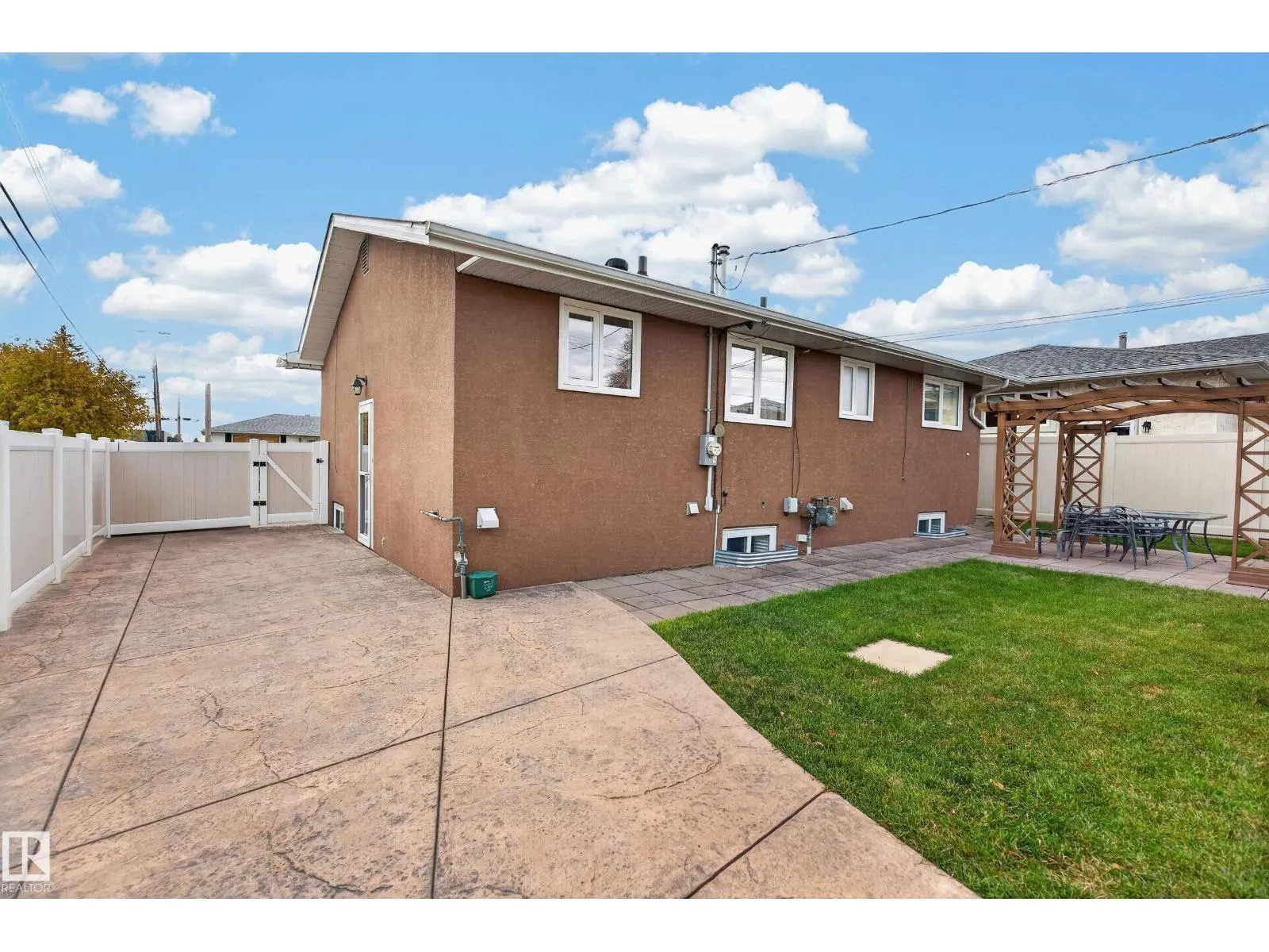 9108 132A AV NW
