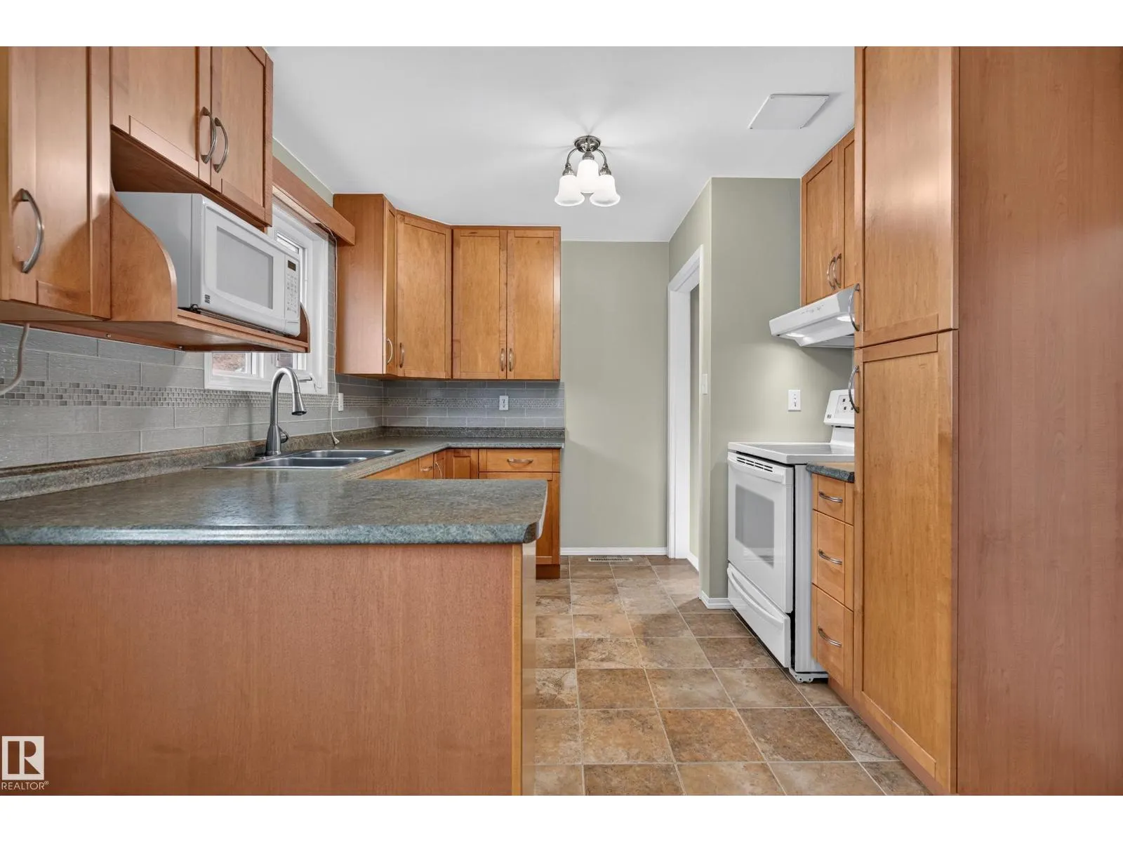 9108 132A AV NW