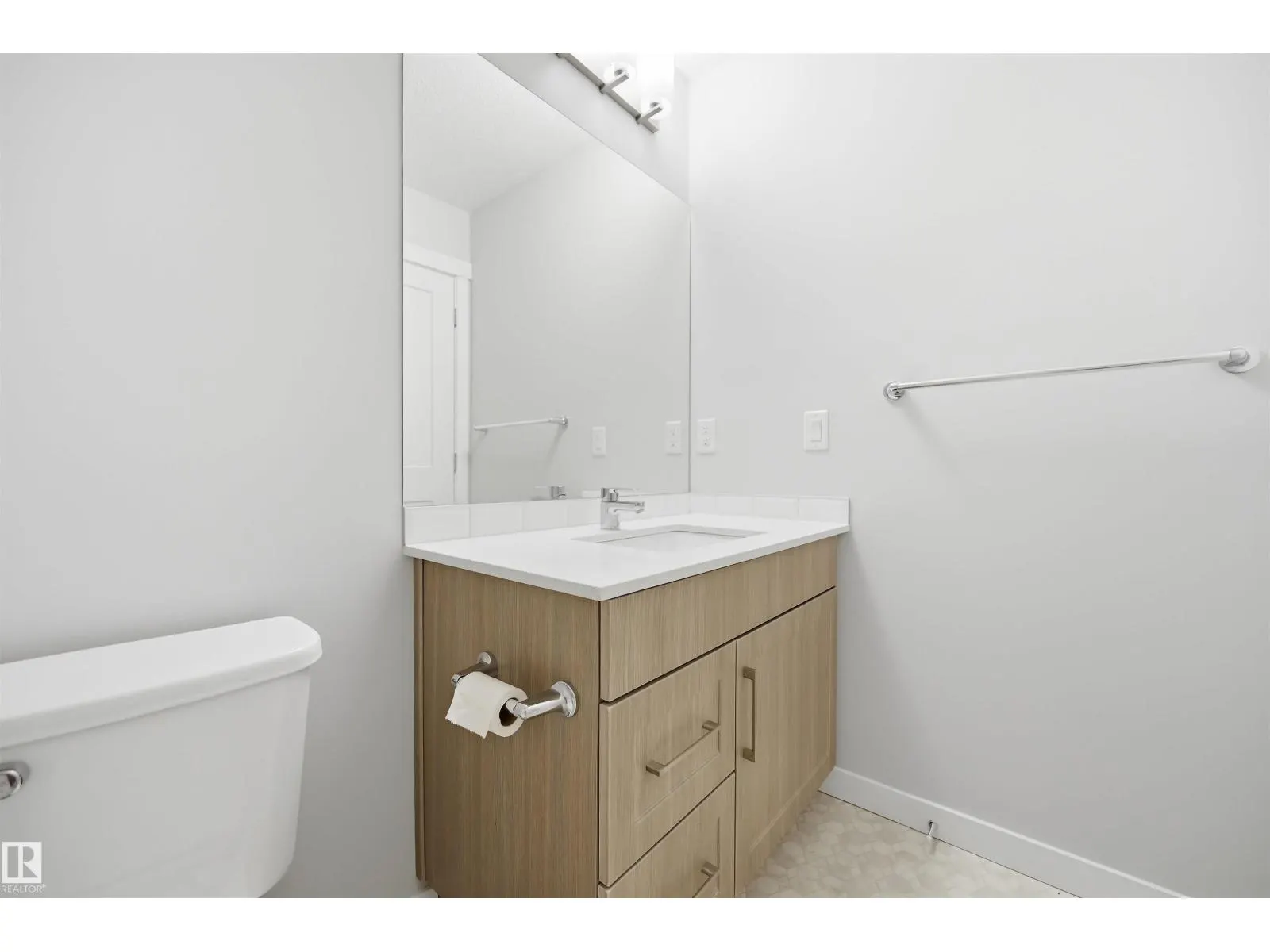 #117 812 WELSH DR SW