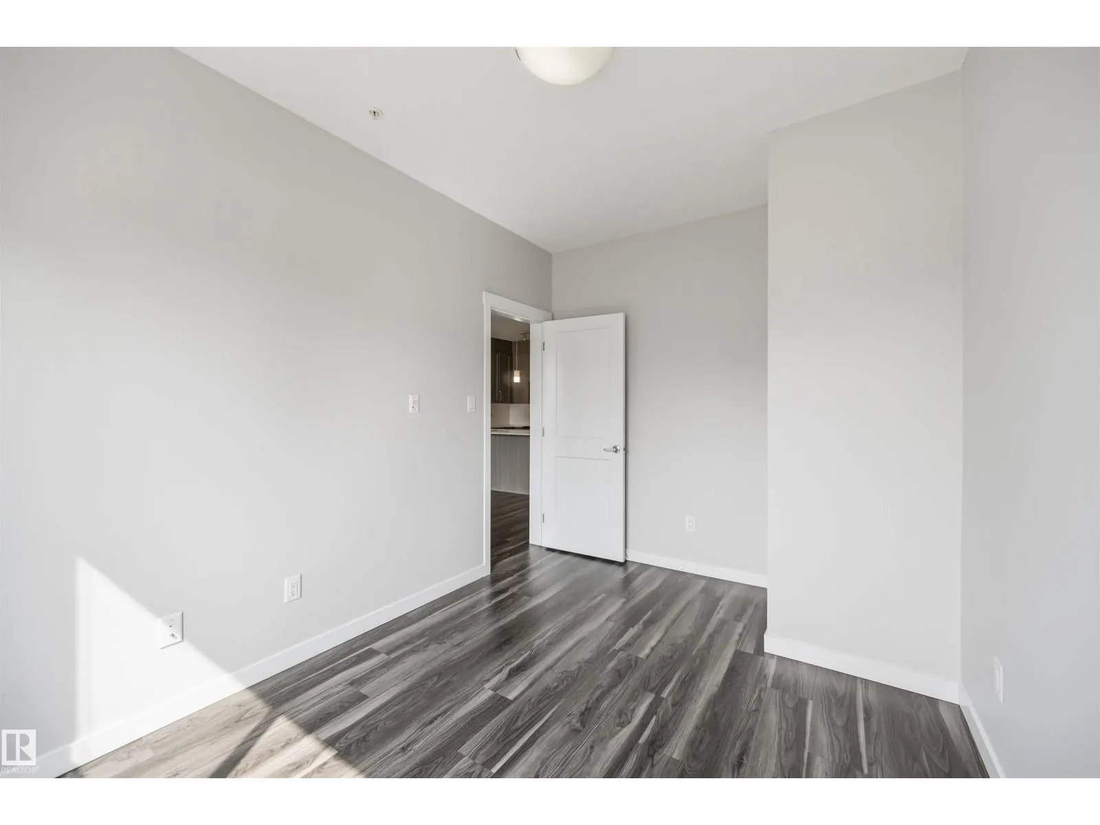 #117 812 WELSH DR SW