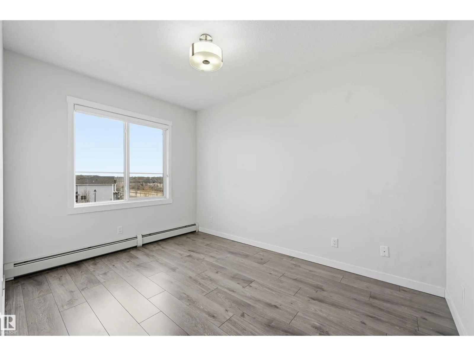 #317 812 WELSH DR SW