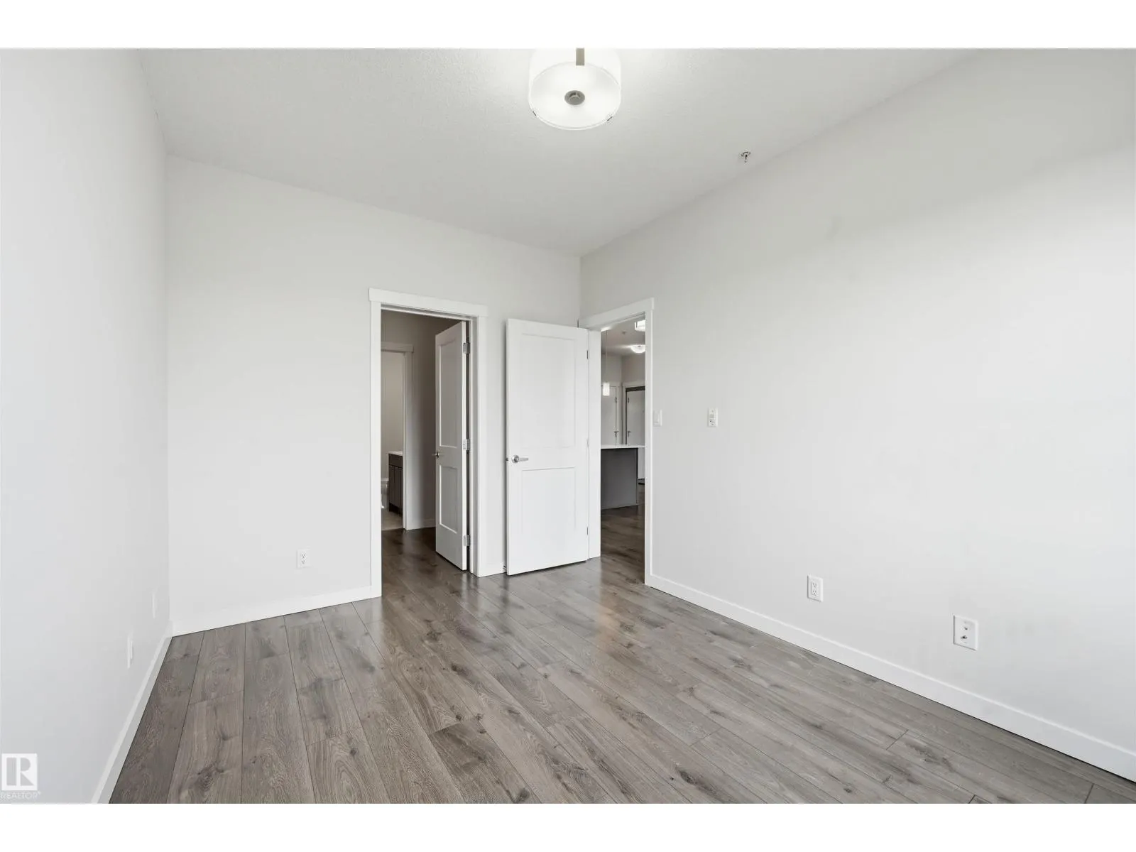 #317 812 WELSH DR SW