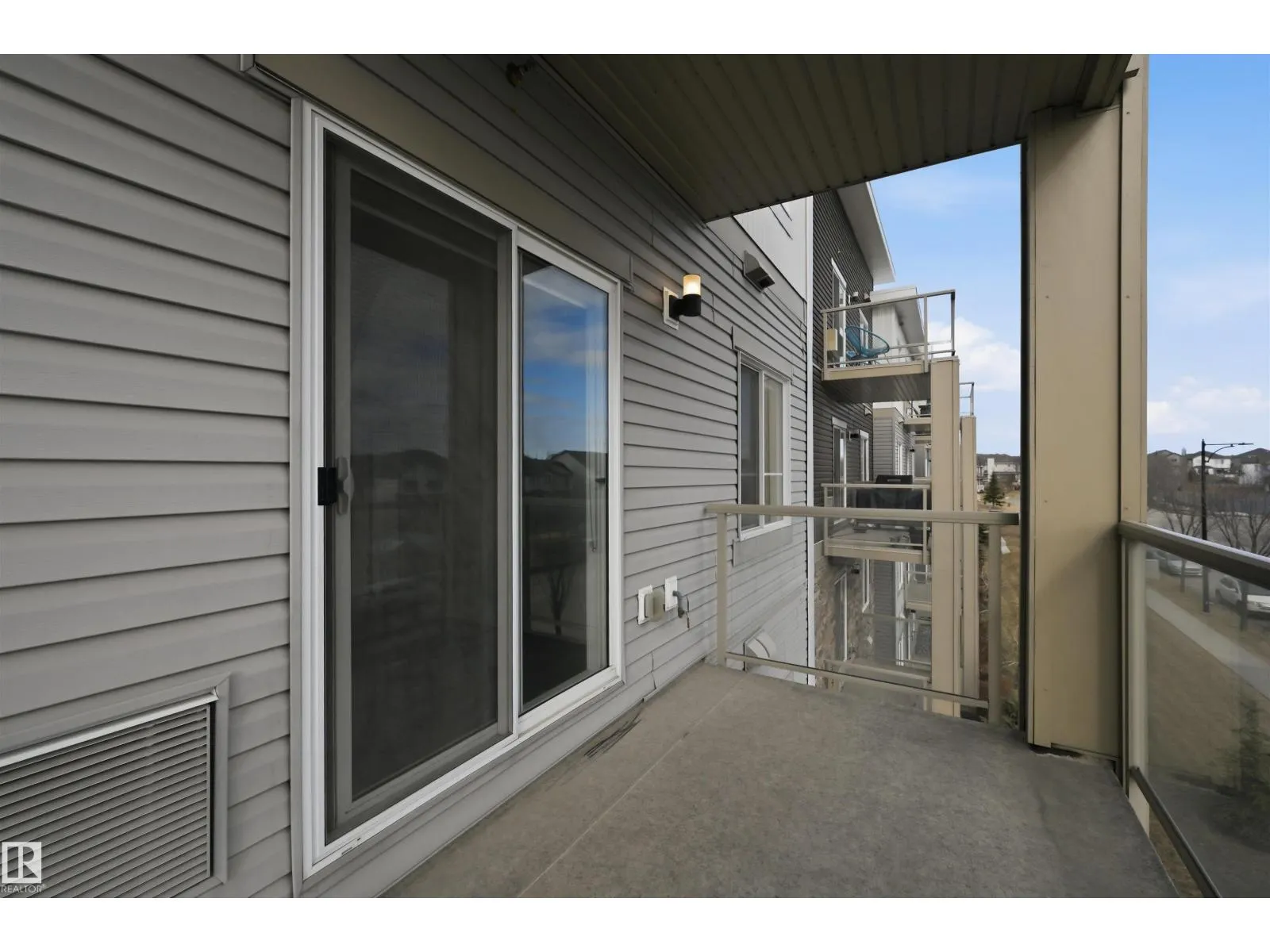 #317 812 WELSH DR SW