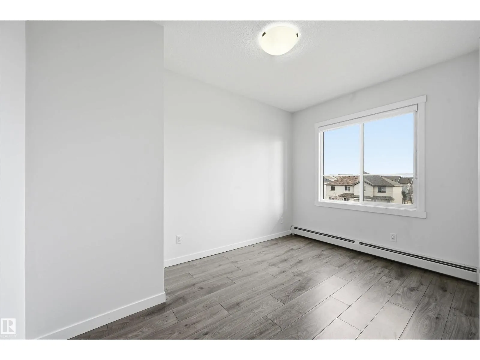 #317 812 WELSH DR SW