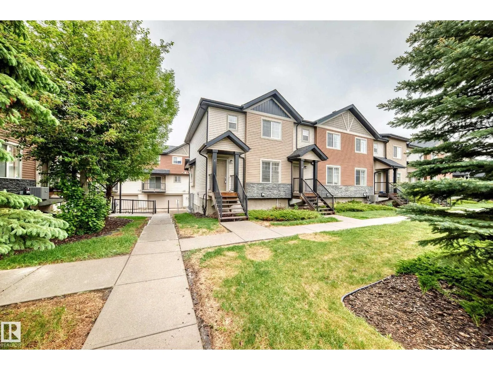 #47 12004 22 AV SW