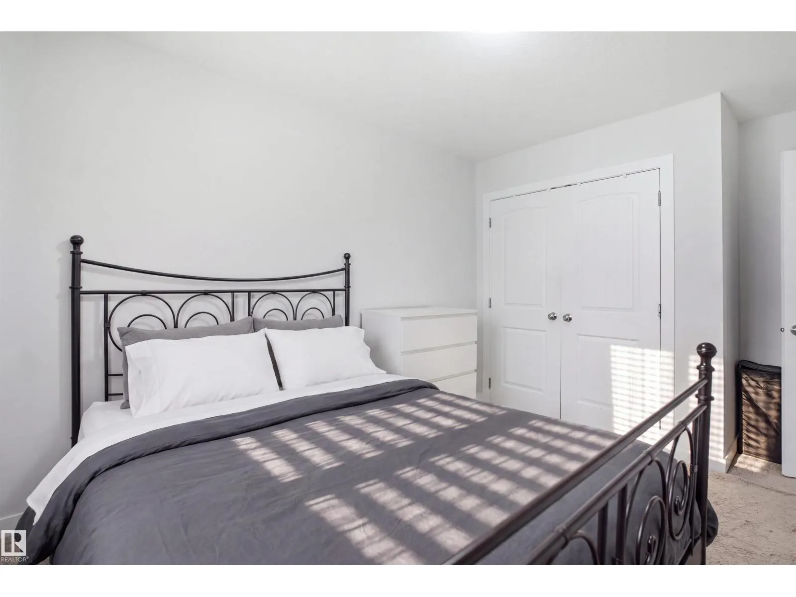 #22 723 172 ST SW