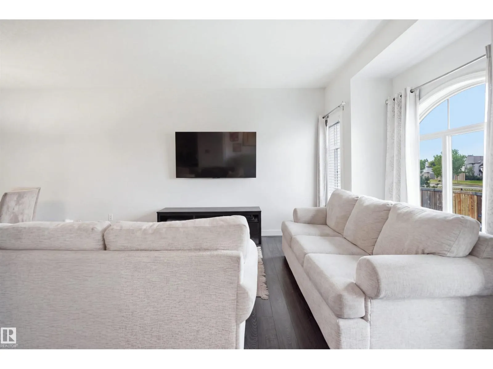 #22 723 172 ST SW