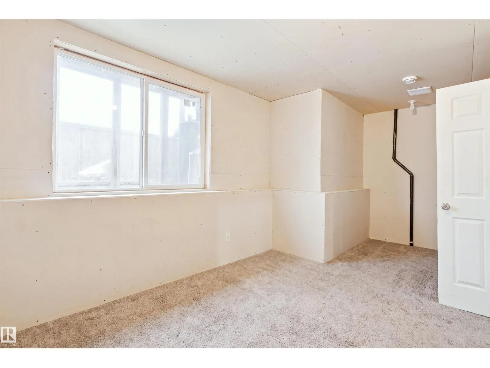 #22 723 172 ST SW