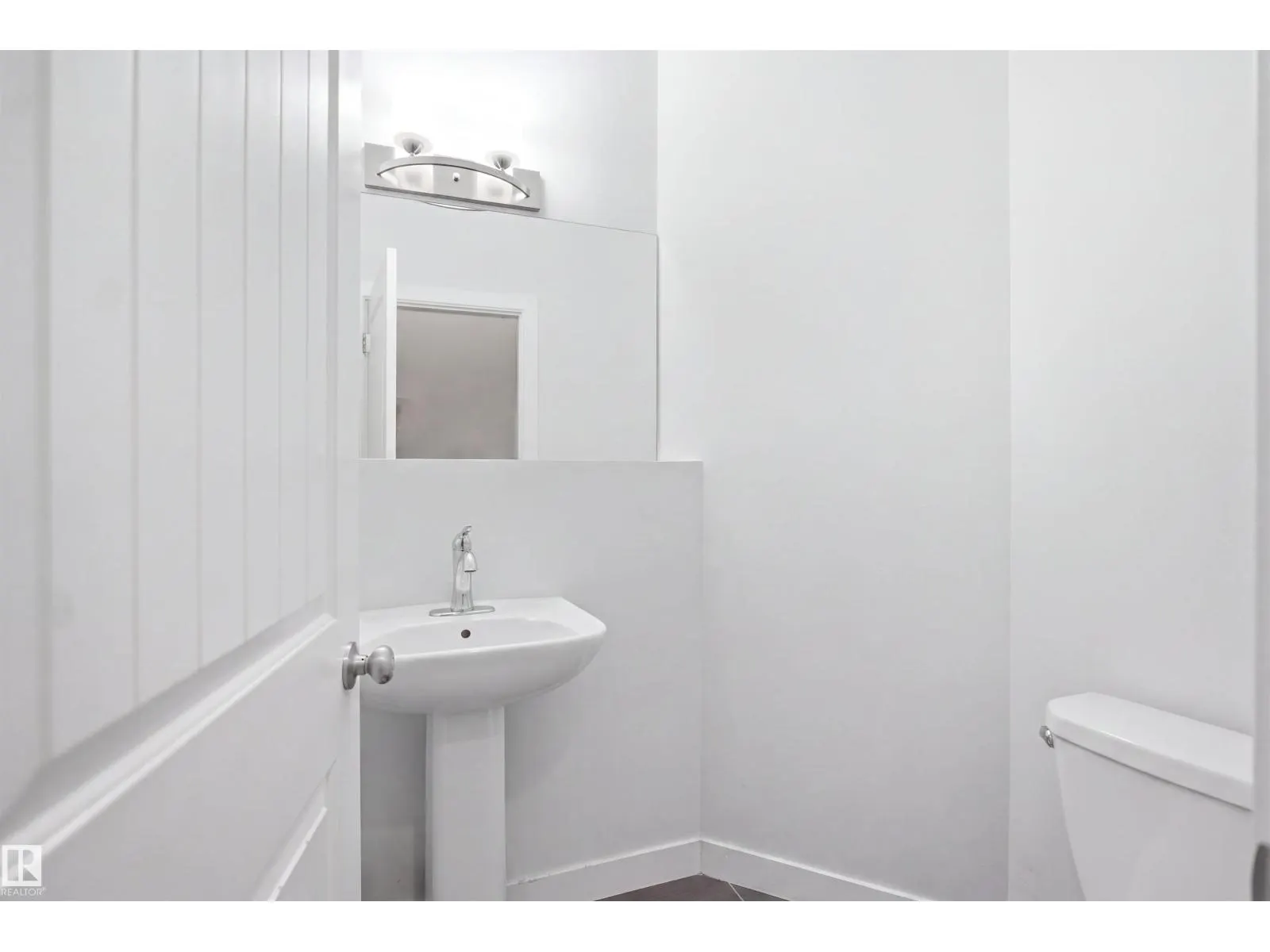 #22 723 172 ST SW