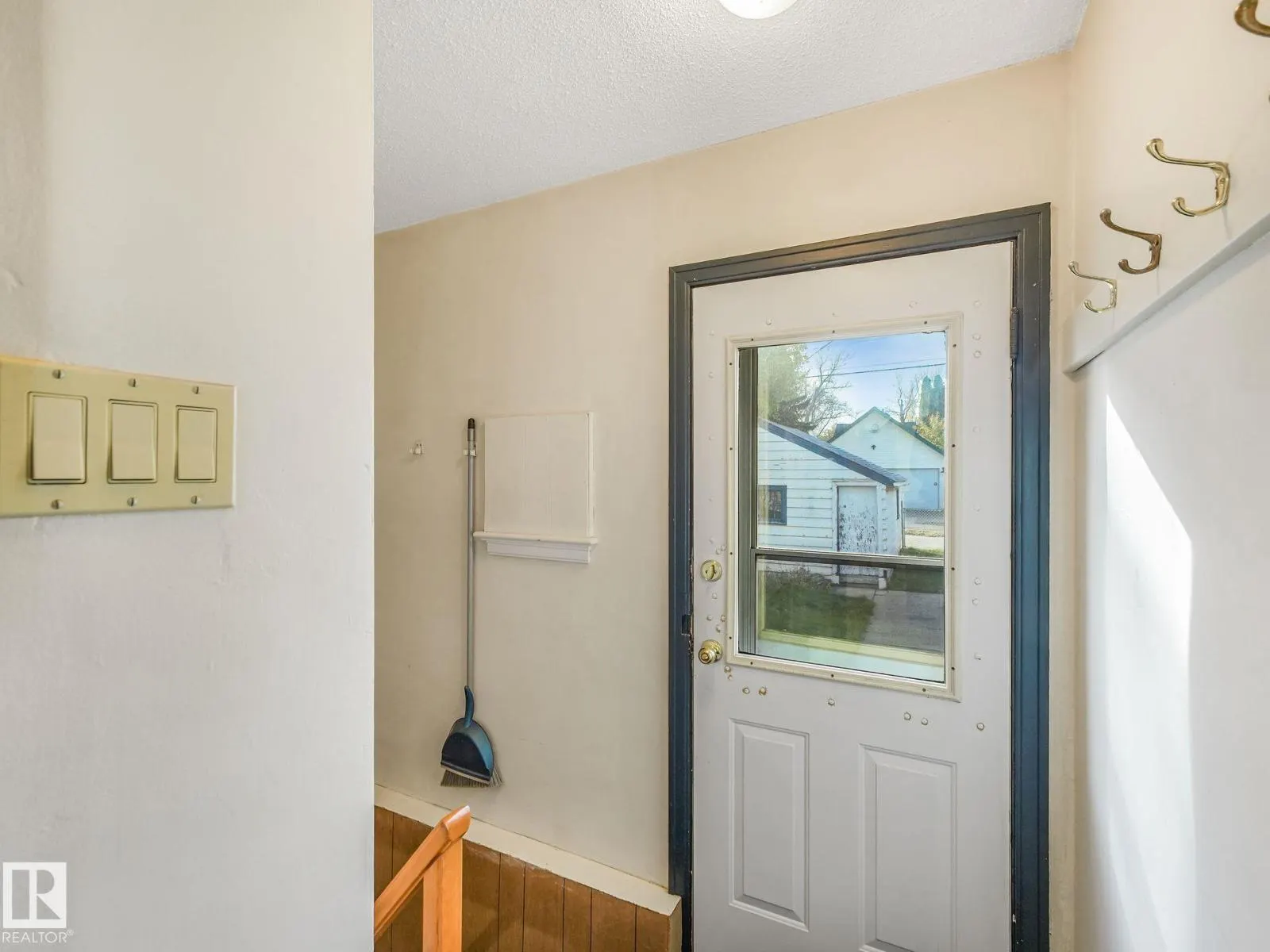 11160 68 ST NW