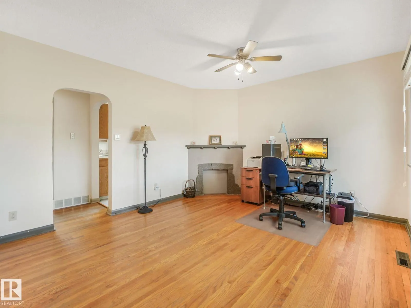11160 68 ST NW
