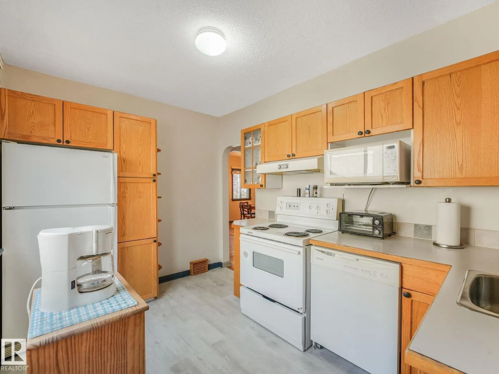 11160 68 ST NW