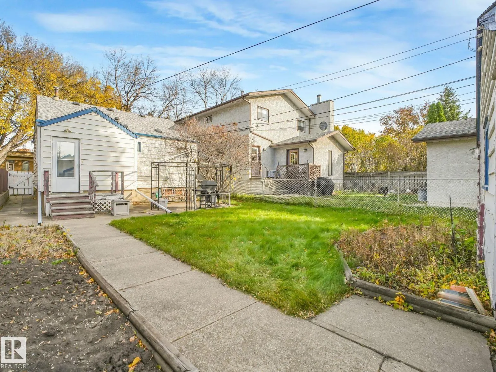 11160 68 ST NW