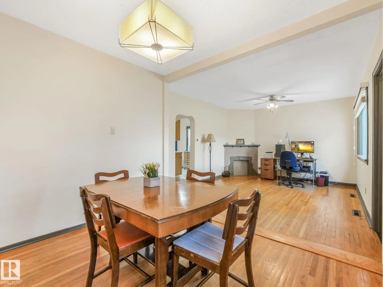 11160 68 ST NW