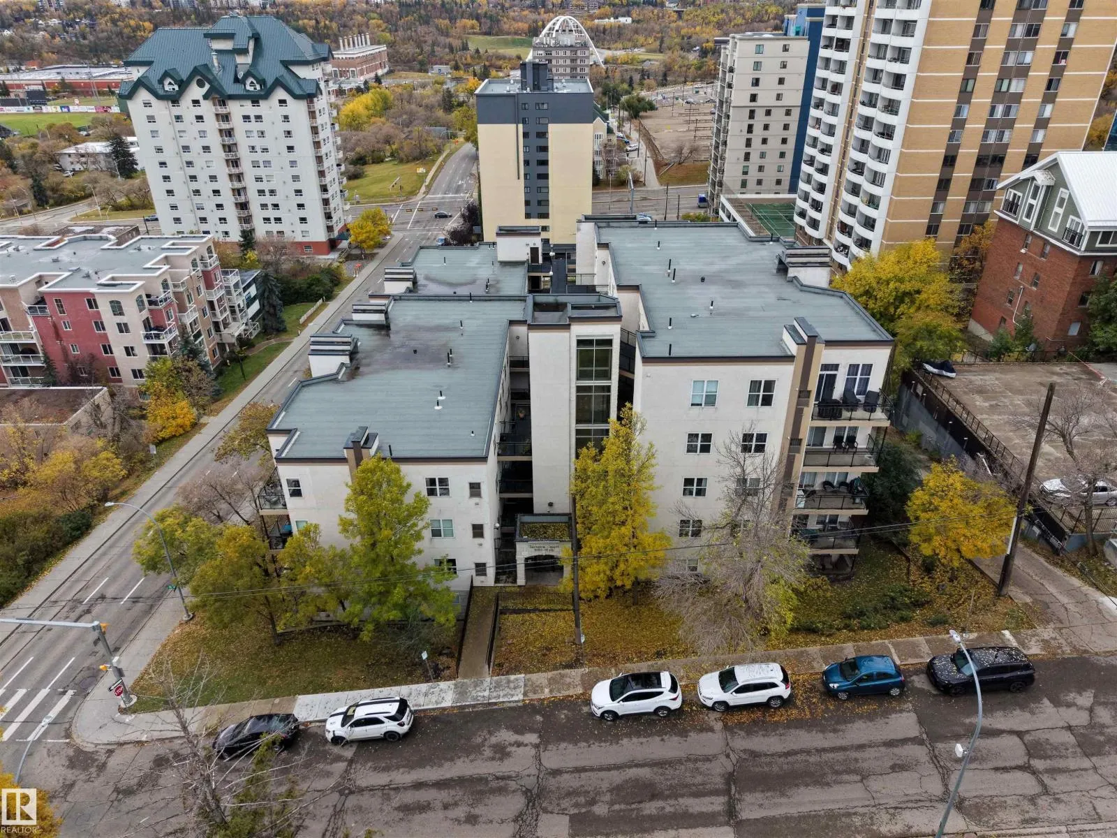 #714 10503 98 AV NW