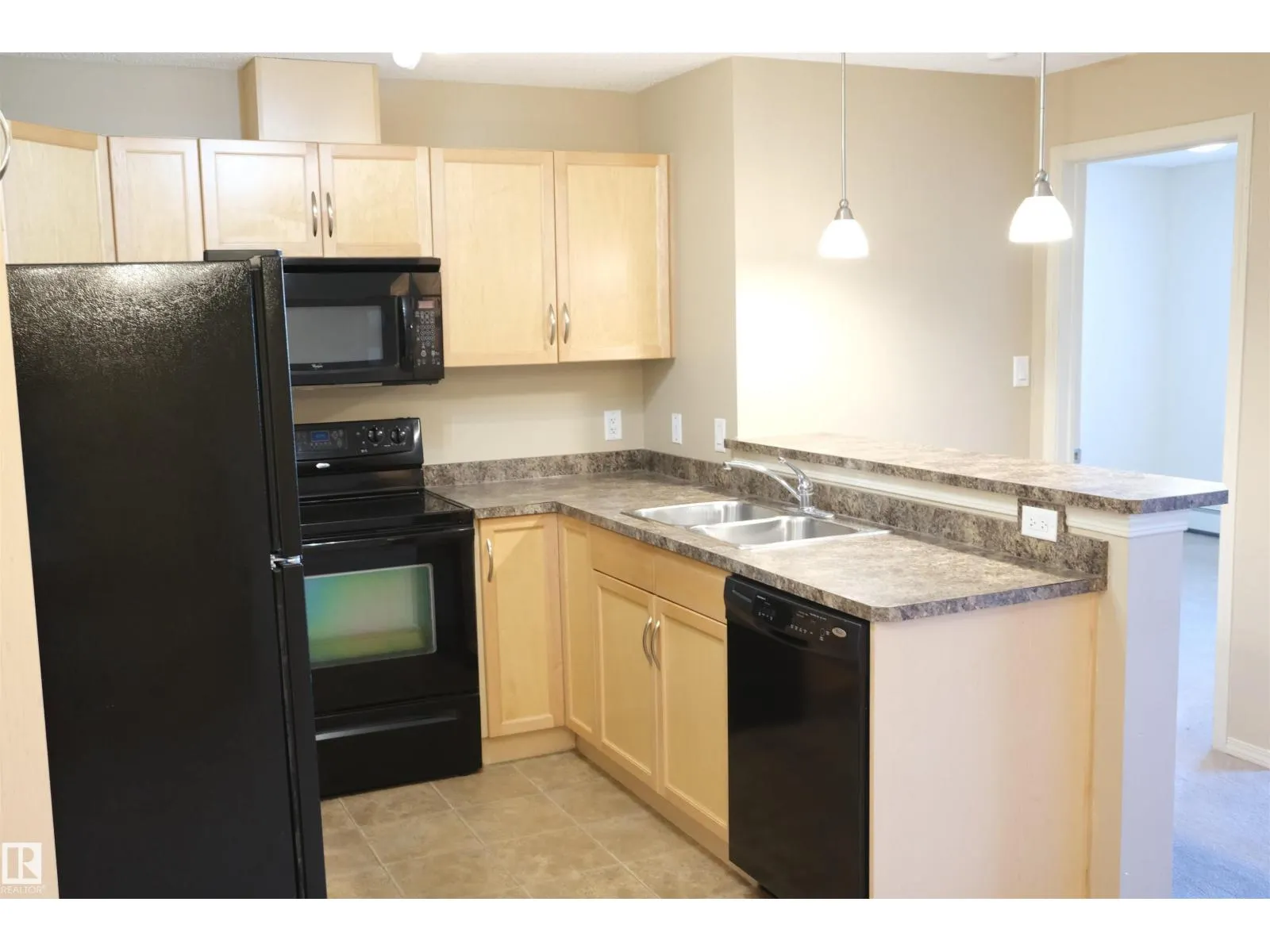 #223 5951 165 AV NW