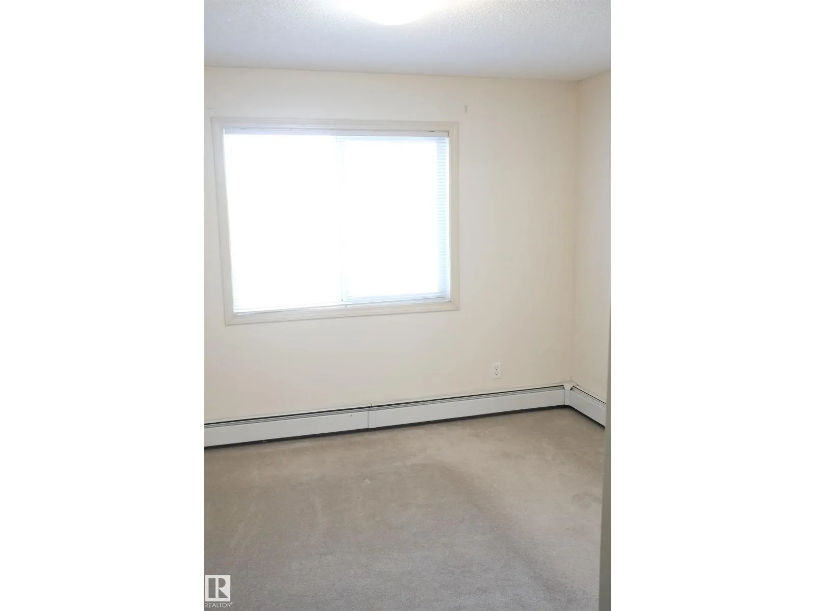 #223 5951 165 AV NW