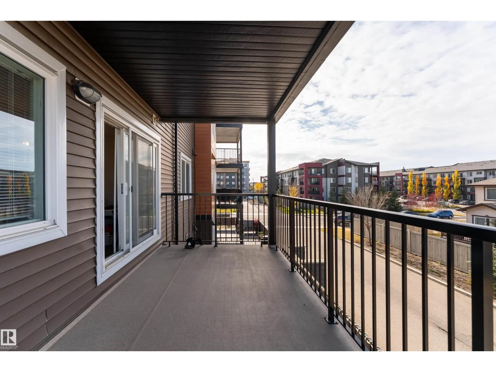 #220 5404 7 AV SW