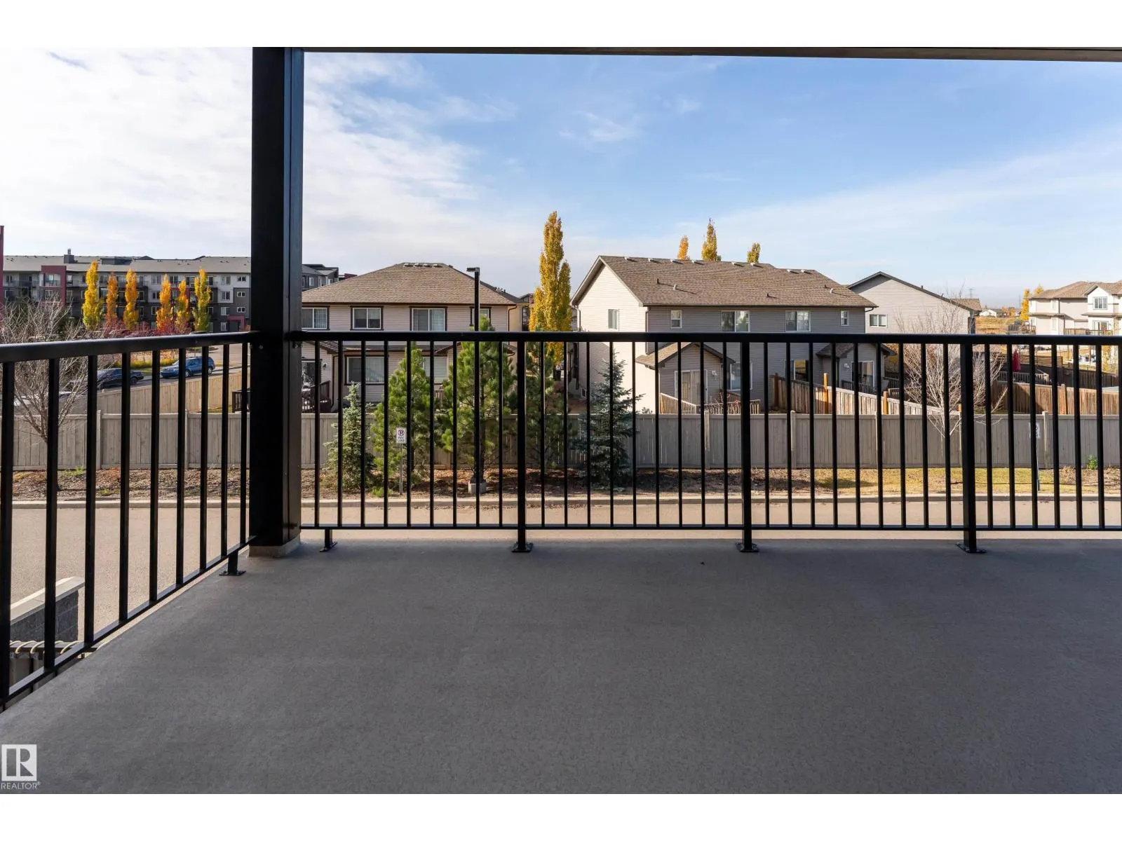 #220 5404 7 AV SW