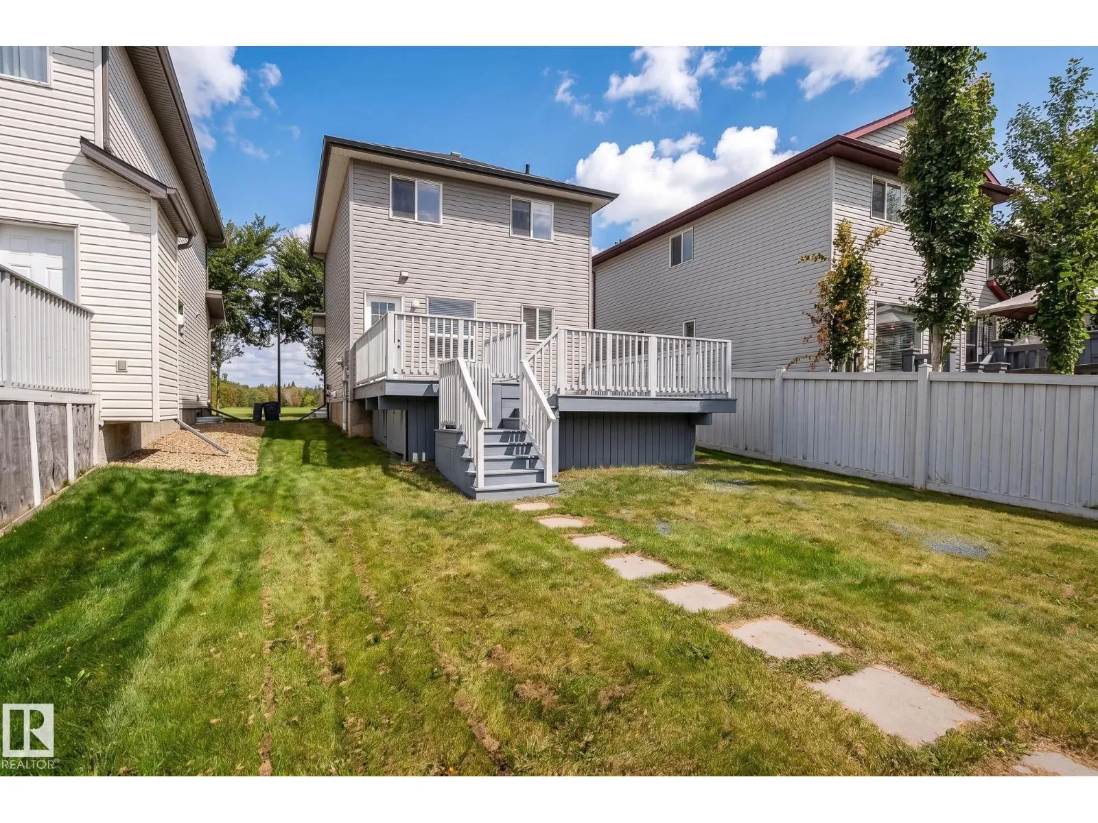404 HEMINGWAY RD NW