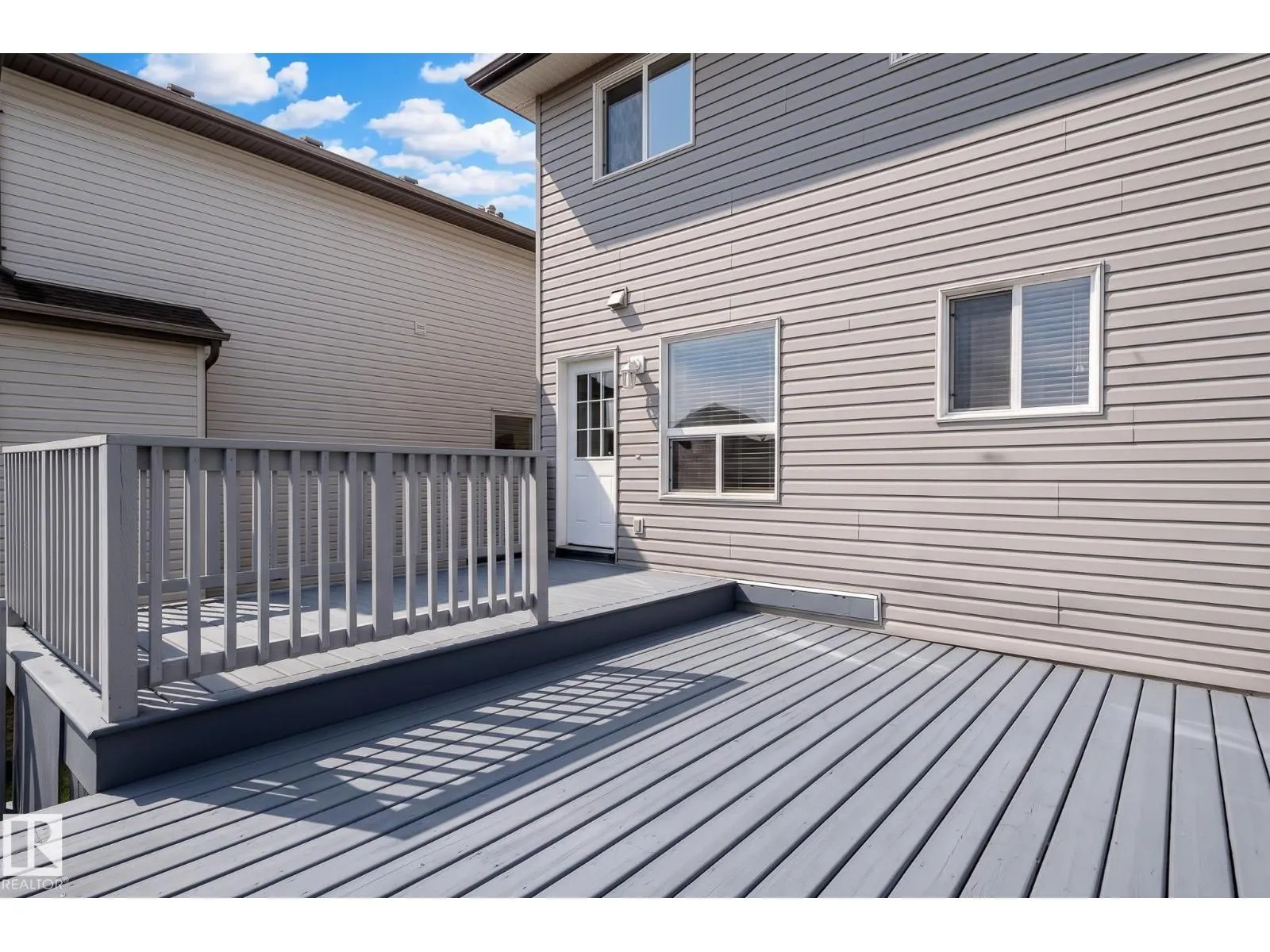 404 HEMINGWAY RD NW