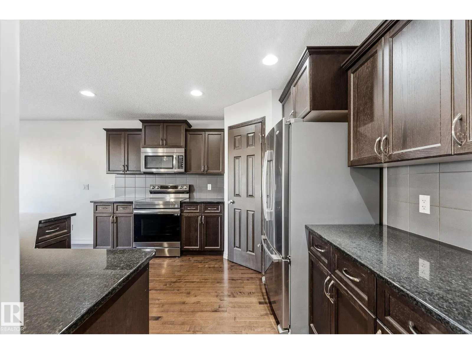 217 SILVERSTONE CR
