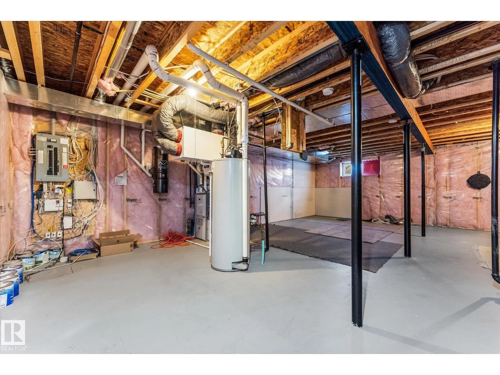 217 SILVERSTONE CR