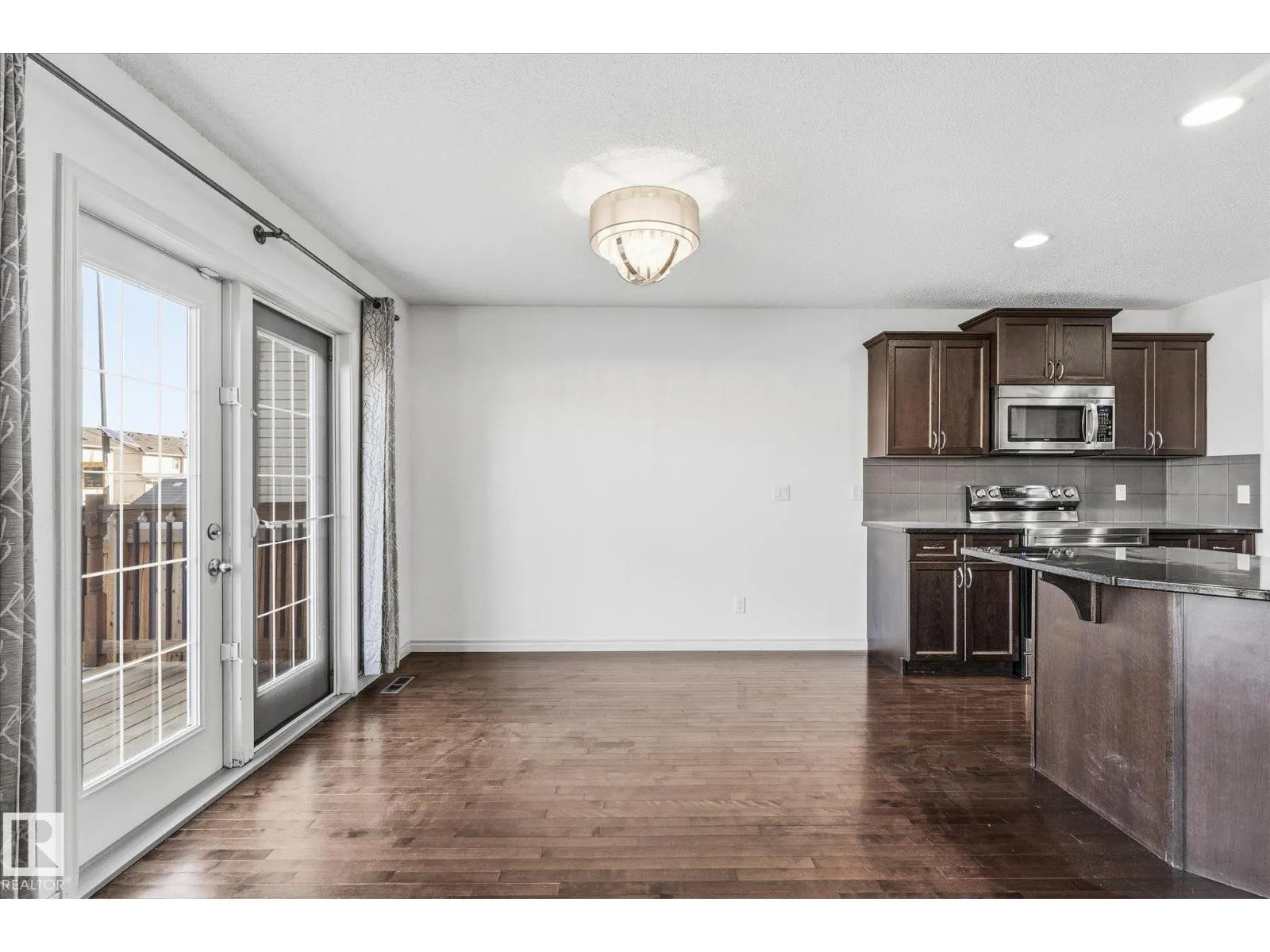 217 SILVERSTONE CR