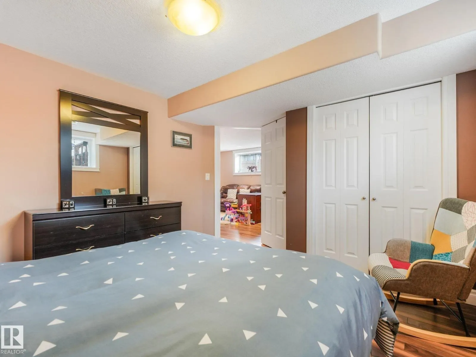 15204 44 ST NW