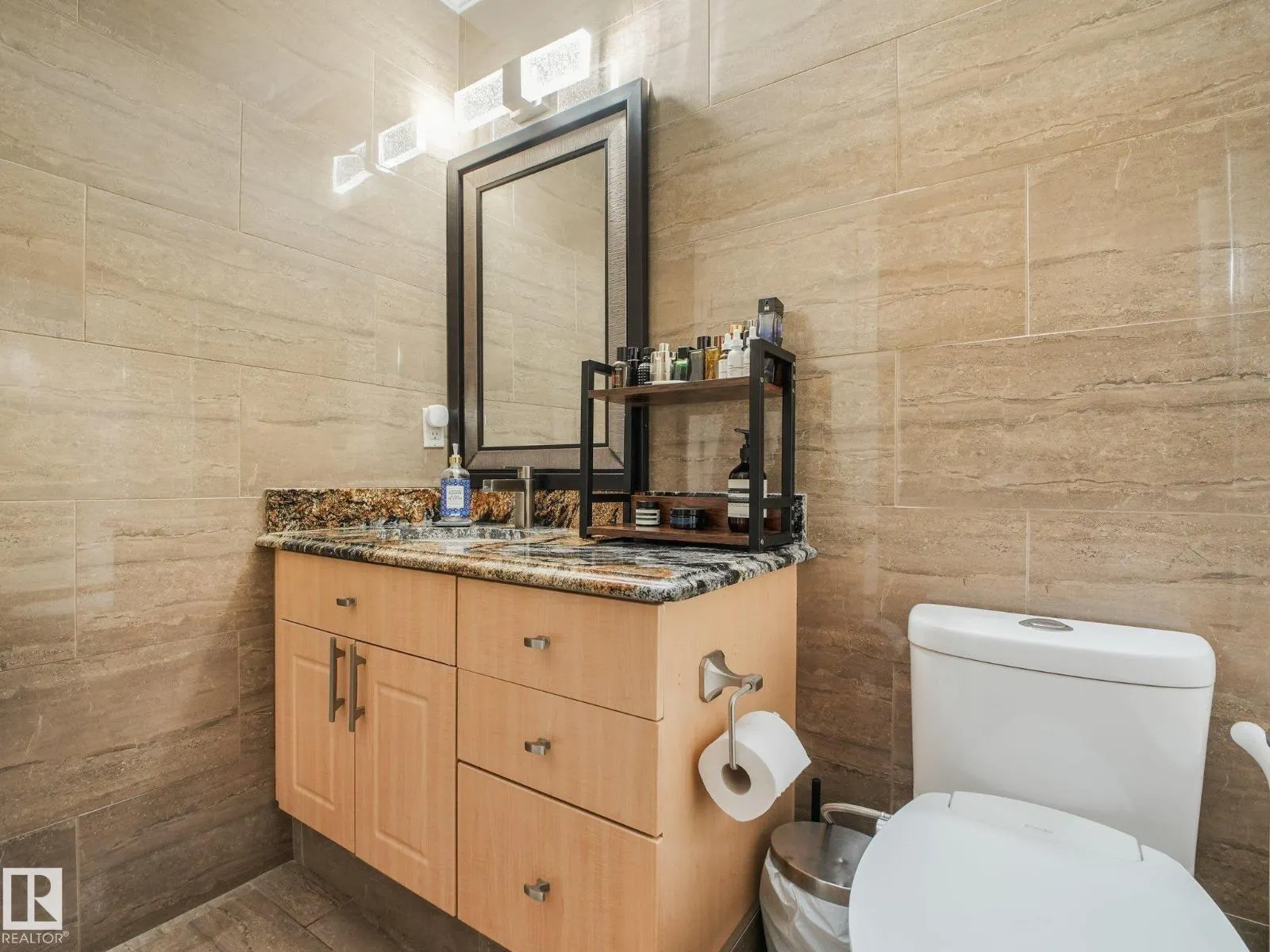 15204 44 ST NW