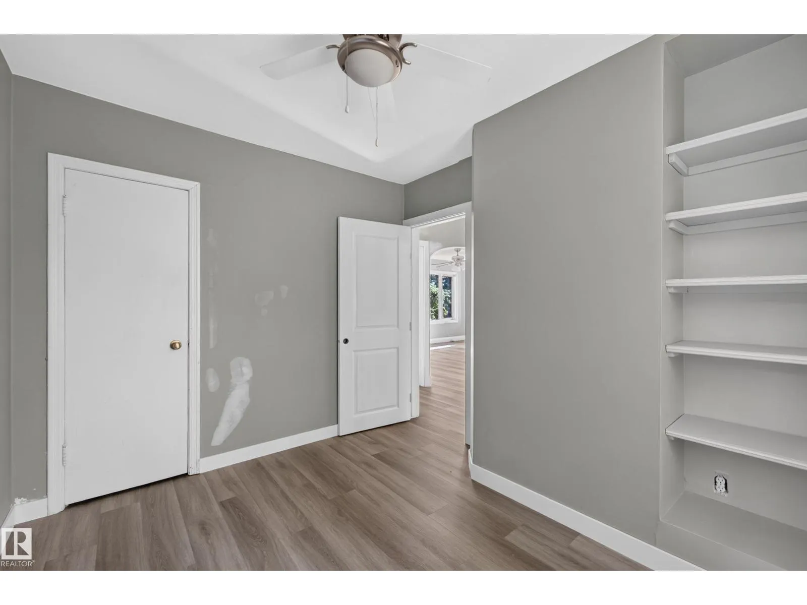12006 104 ST NW