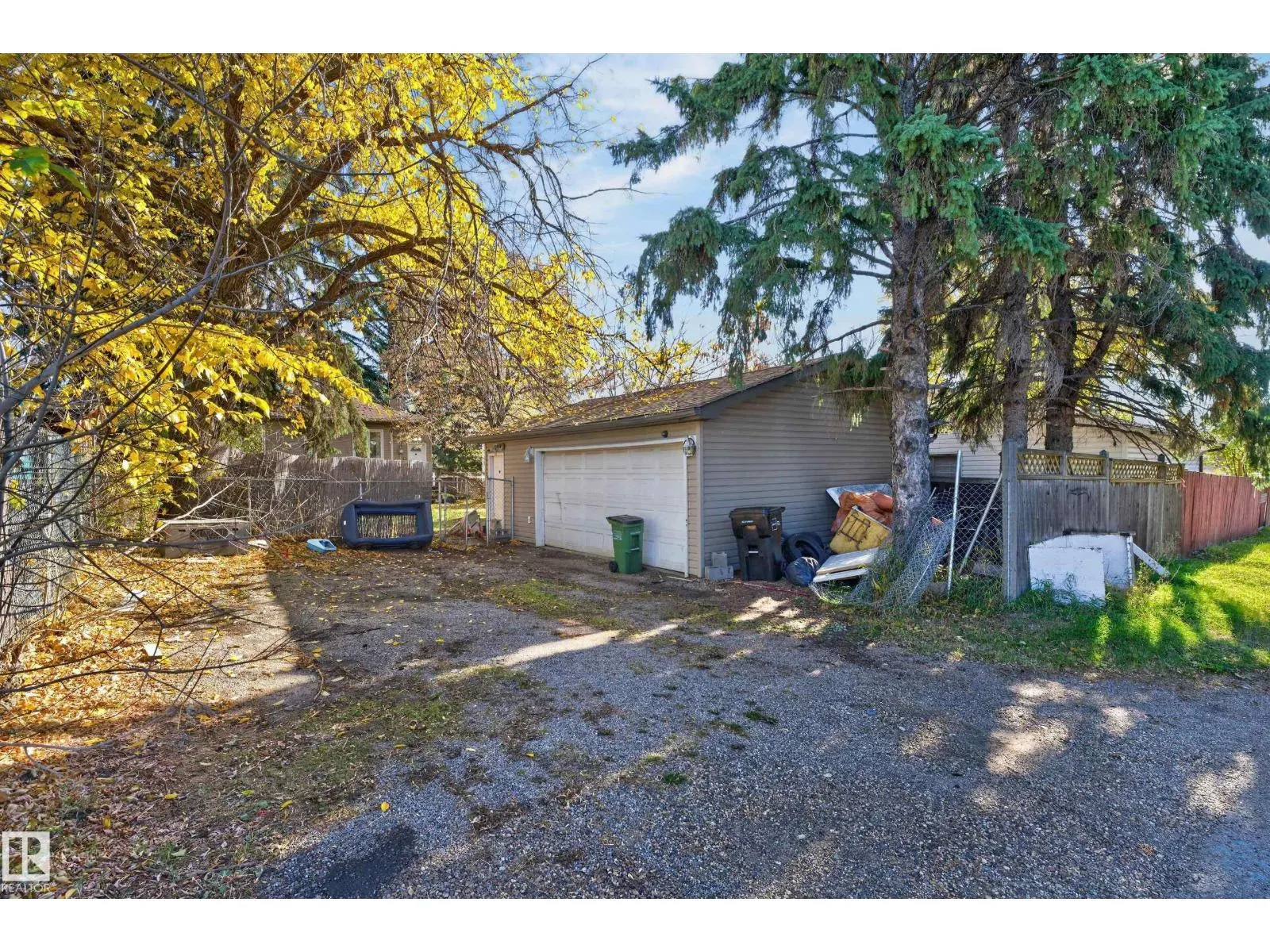 12006 104 ST NW