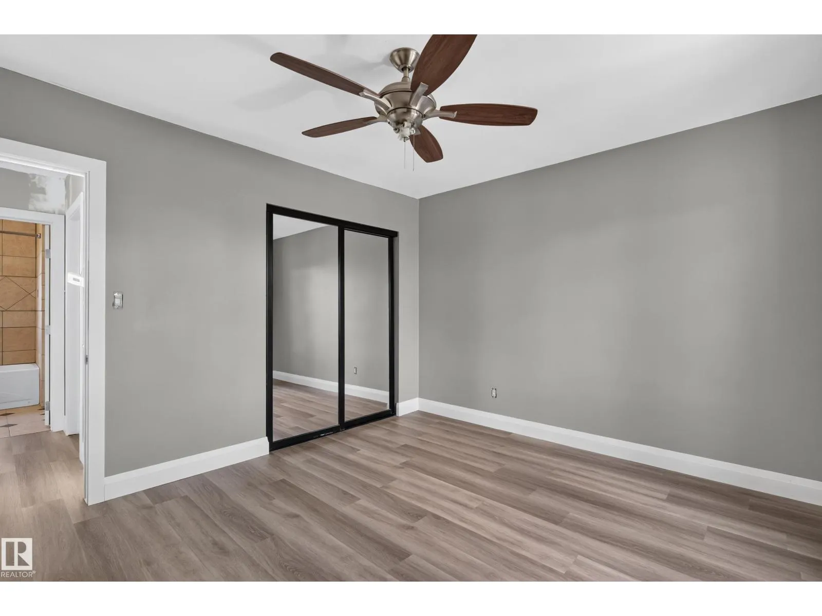 12006 104 ST NW