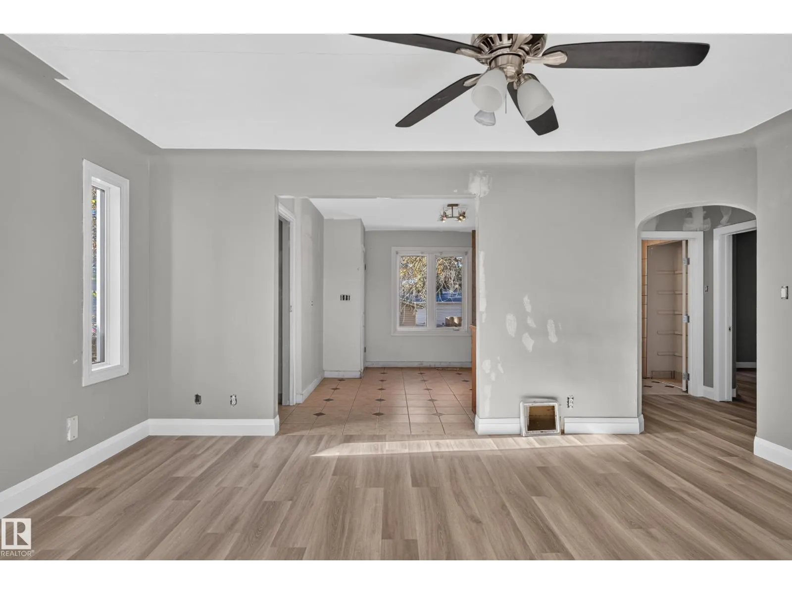 12006 104 ST NW